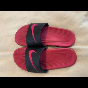Nike slides, girls size 5